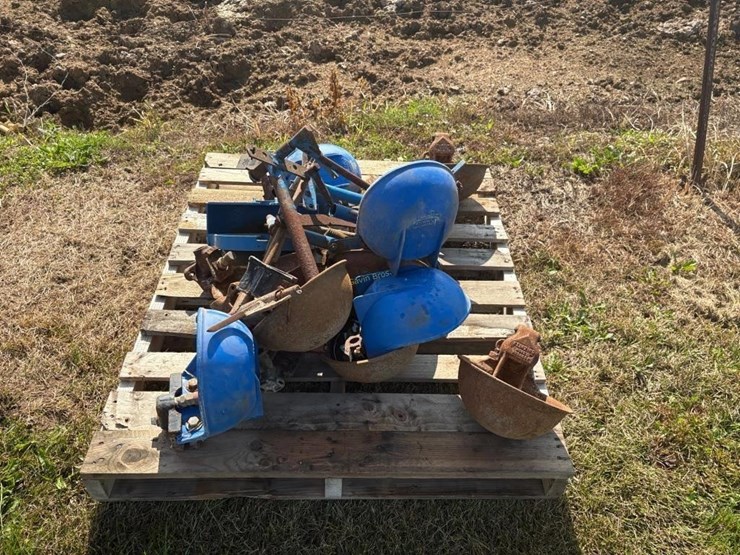 pallet-of-water-cups-image-2
