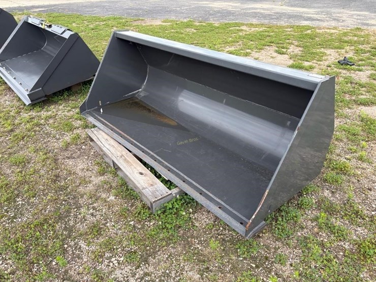 new-cid-78"-skidsteer-bucket-image-1