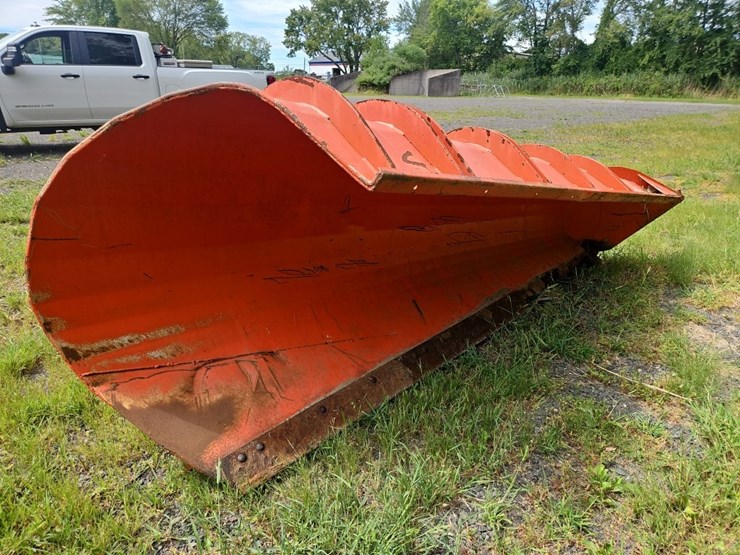 11'-snow-plow-with-boce-image-2