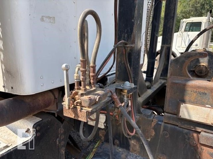 2006-kenworth-t800-image-7