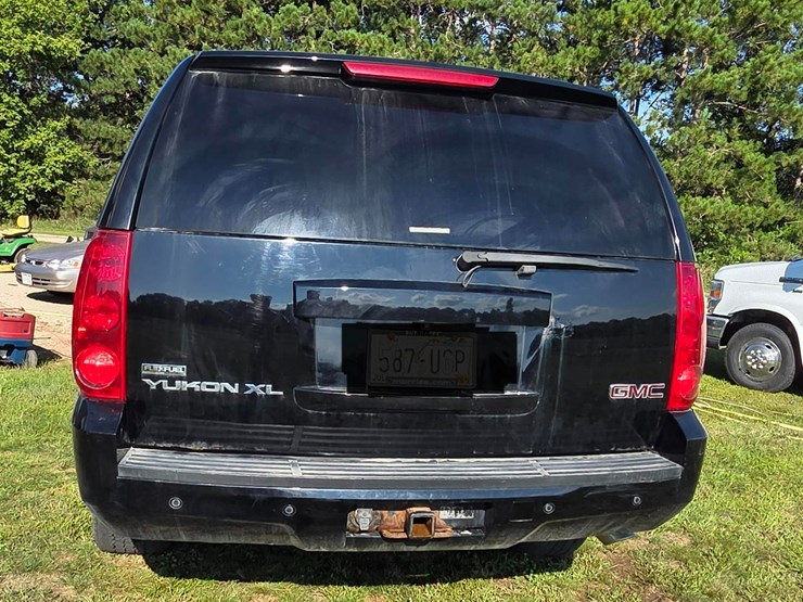 2009-gmc-yukon-xl-image-5