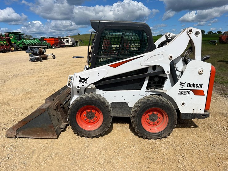 2018-bobcat-s570-image-2