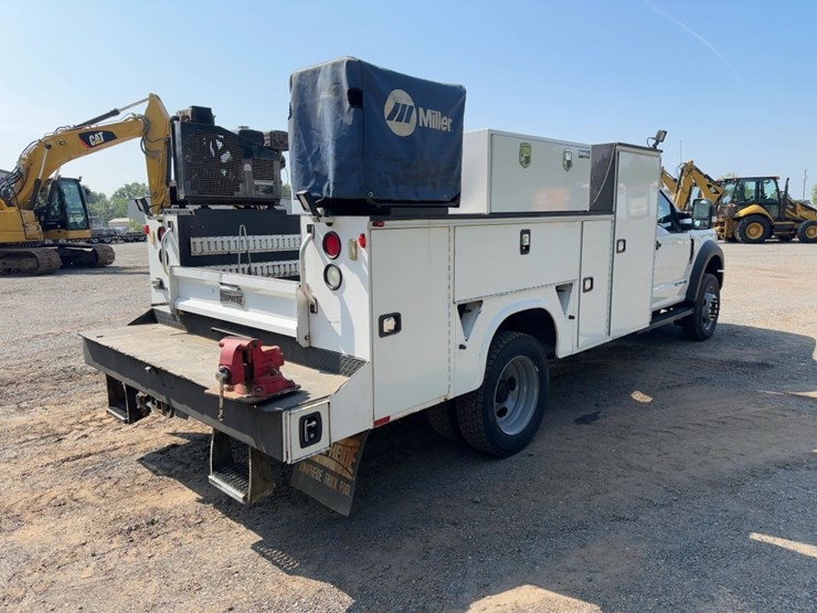 2017-ford-f550-xl-image-5
