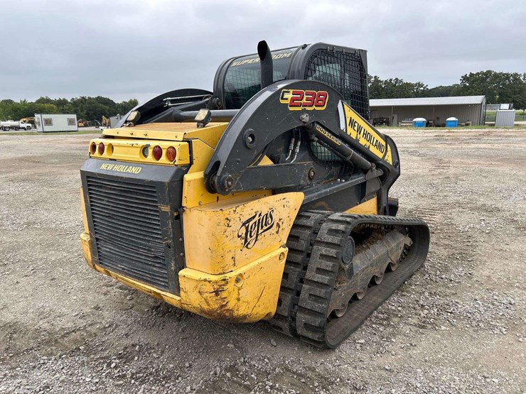 new-holland-c238-image-2