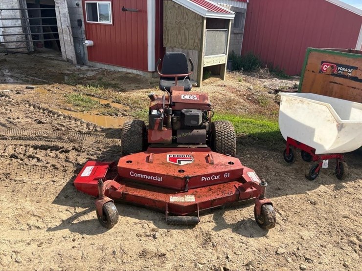 ferris-commercial-pro-cut-61-lawn-mower-image-3