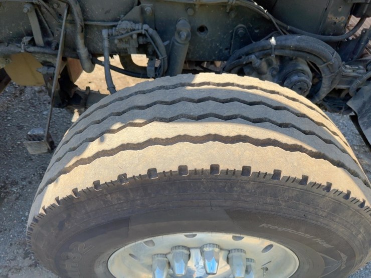 2012-kenworth-w900-image-13