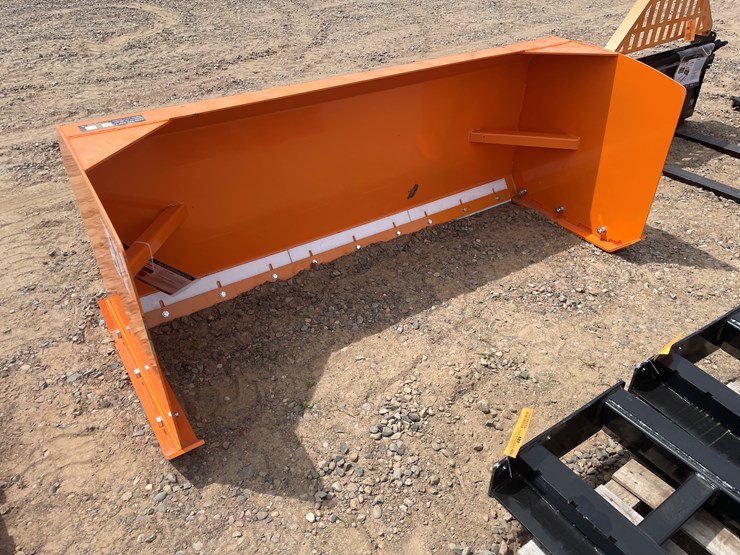 #3067-•-unused-2025-wolverine-skid-steer-snow-pusher-image-3