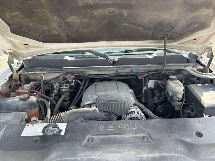 2012-chevrolet-silverado-2500-image-8