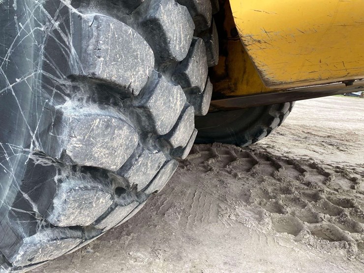 2015-deere-410e-image-22