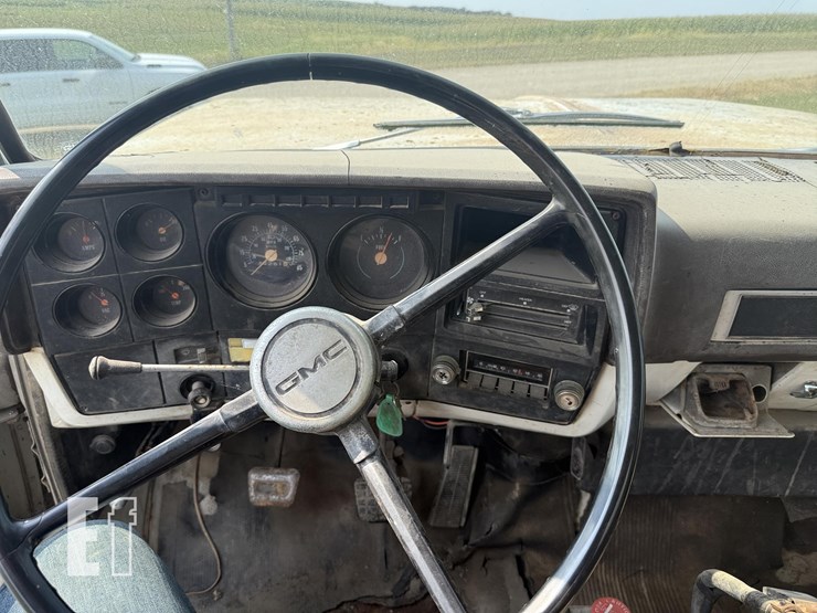 1981-gmc-7000-image-23