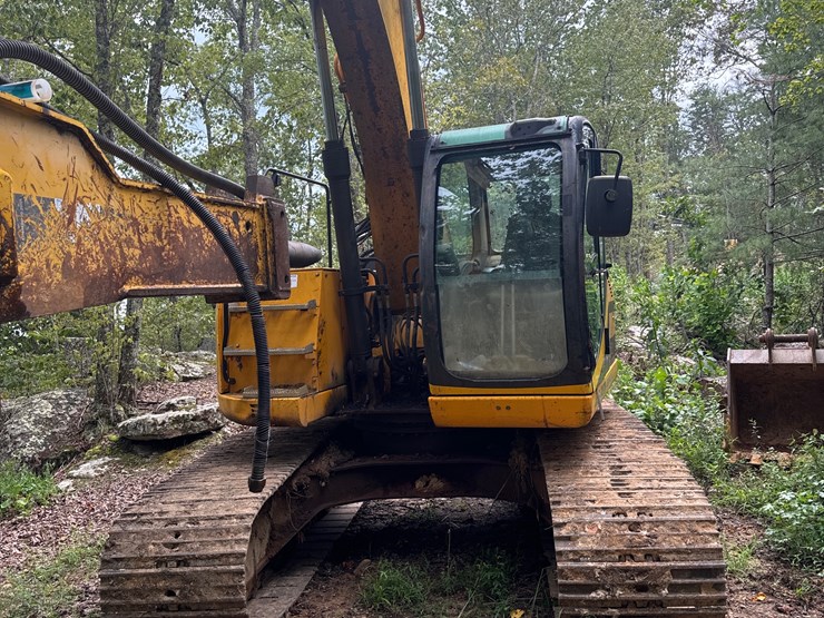 #36-•-jcb-235-excavator-image-2
