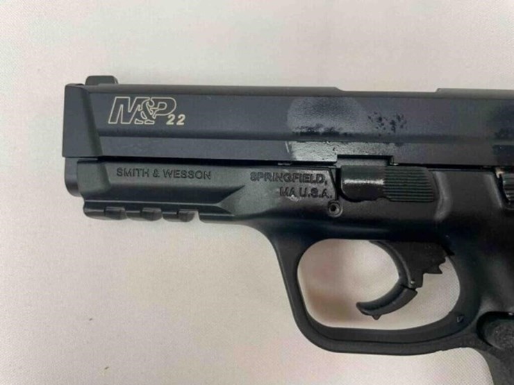 smith-&-wesson-22lr-pistol-image-8