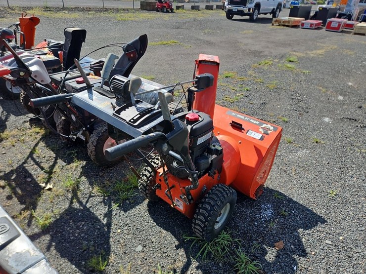 ariens-platinum-24-snow-blower-image-3