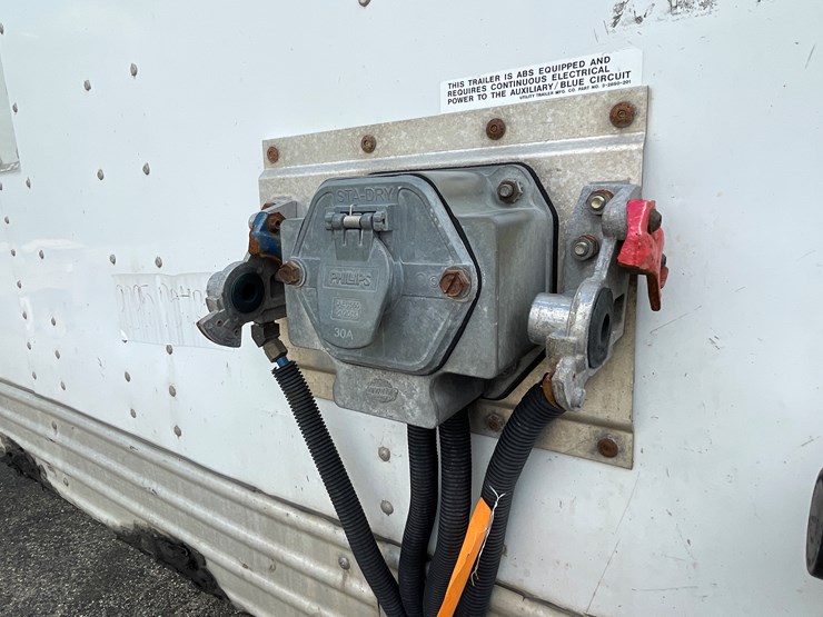 2012-utility-van-image-37