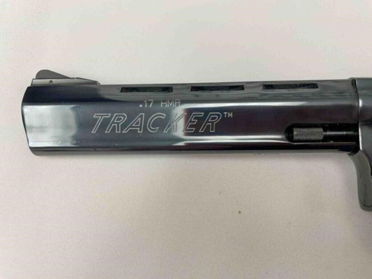 taurus-.17-hmr-revolver-image-4