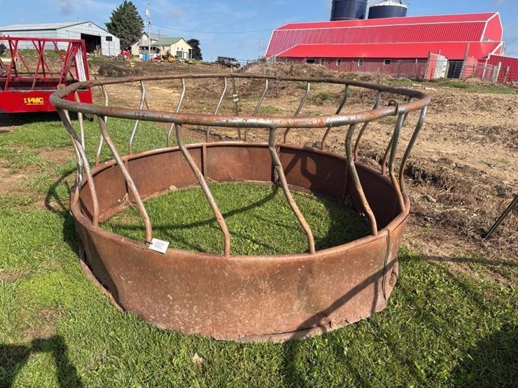 round-bale-feeder-image-2