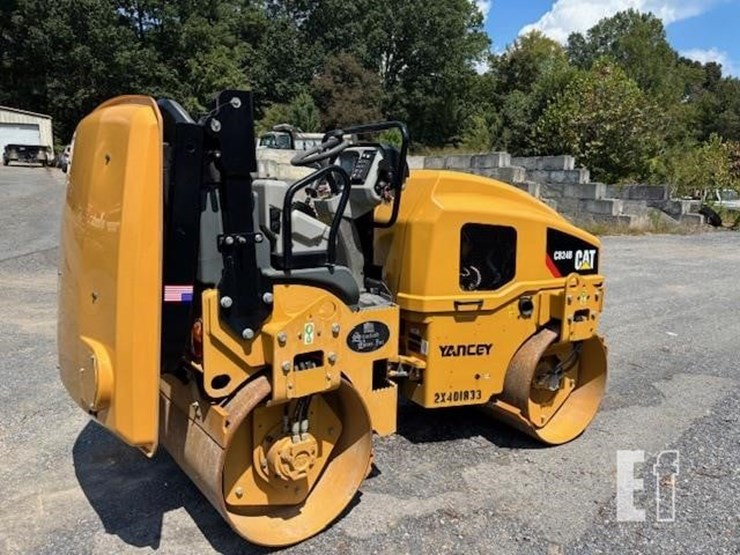 2019-caterpillar-cb24b-image-2