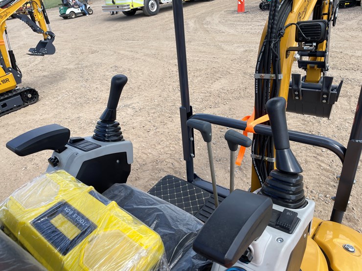 #9431-•-2025-unused-cfg-mini-excavator-image-5