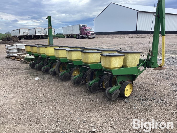 1983-john-deere-7000-image-13