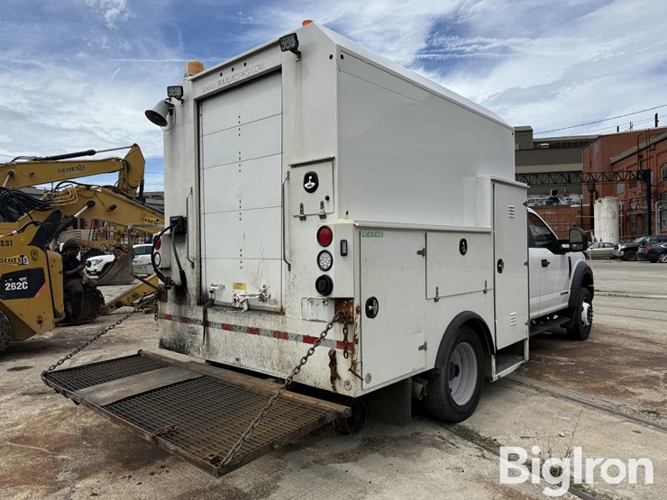 2017-ford-f550-xl-image-5