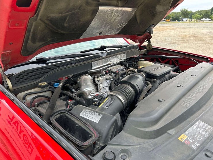 2017-chevrolet-silverado-3500hd-image-9