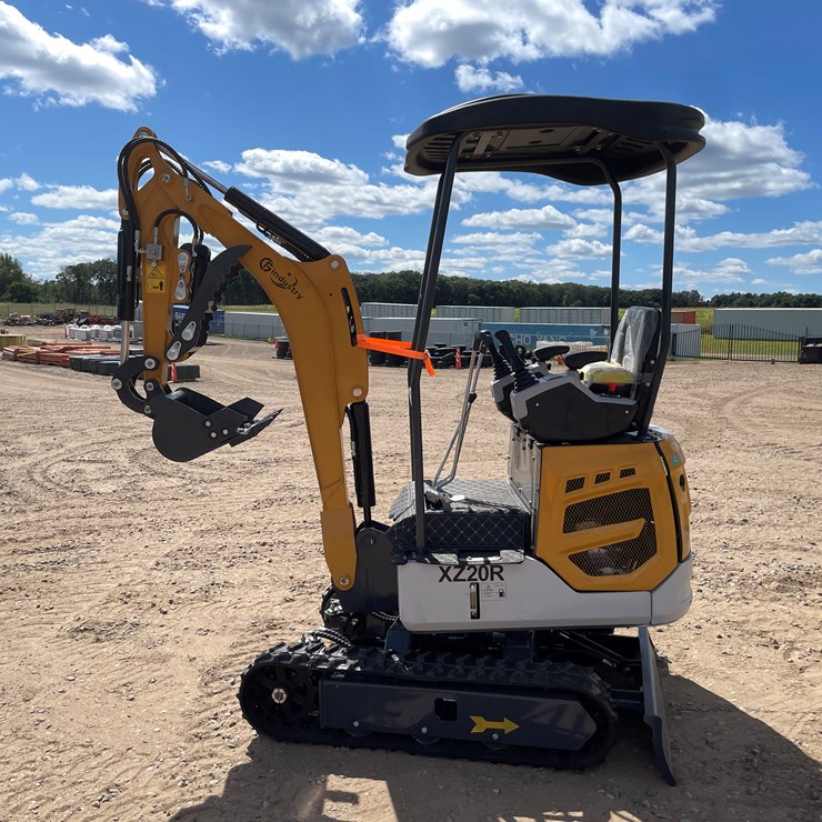 #9432 • 2025 Unused CFG Mini Excavator
