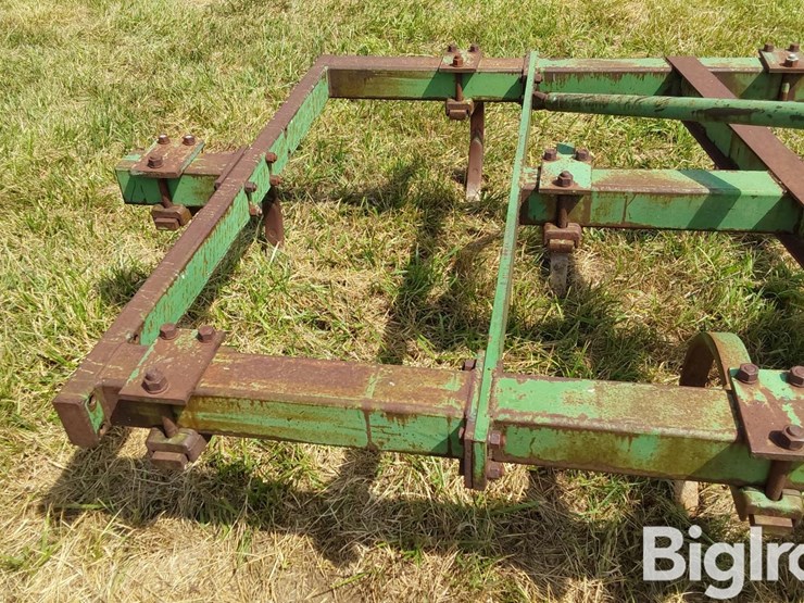 john-deere-100-image-11