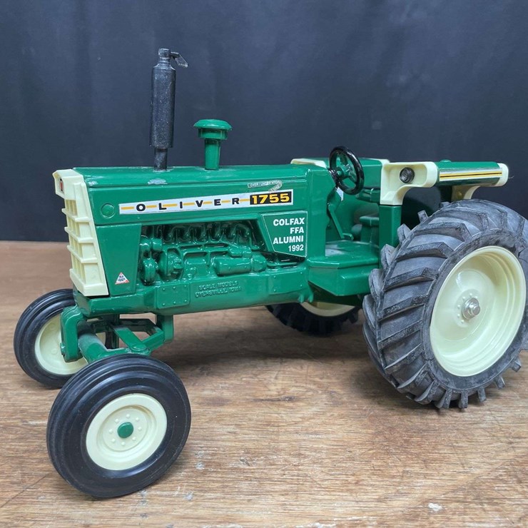 1992 OLIVER 1755