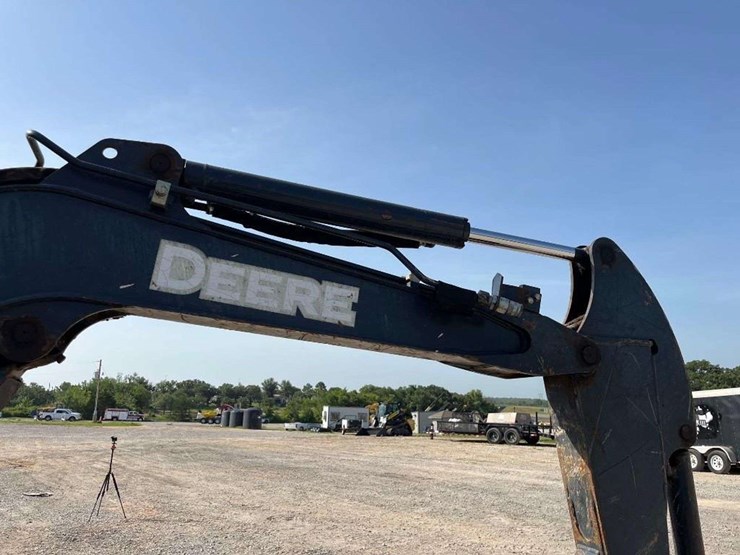 2013-deere-35d-image-14