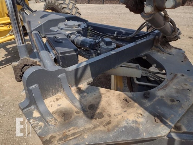 2020-deere-670gp-image-30