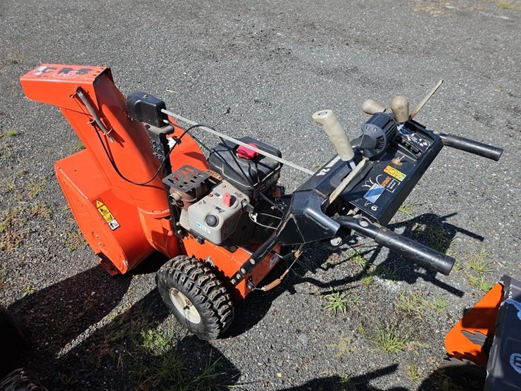 ariens-platinum-24-snow-blower-image-4