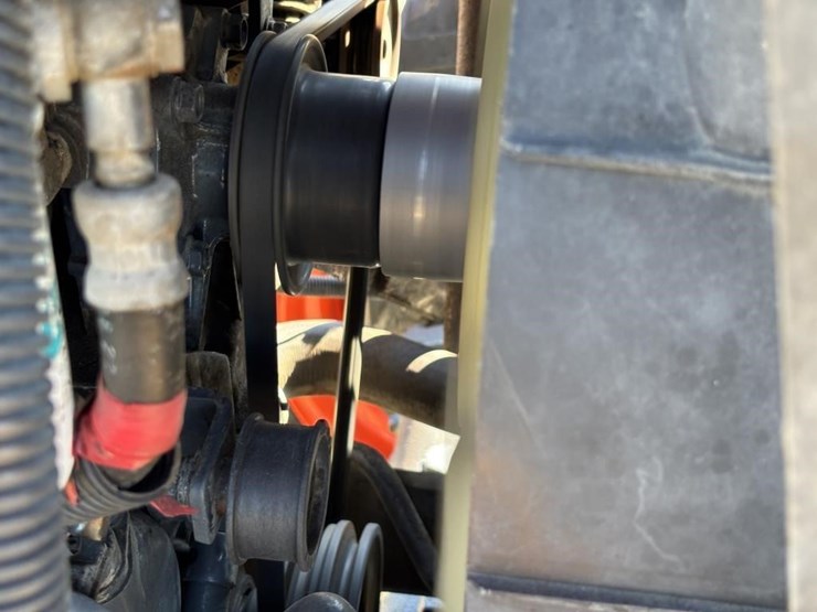 2019-kubota-mx5400-image-40