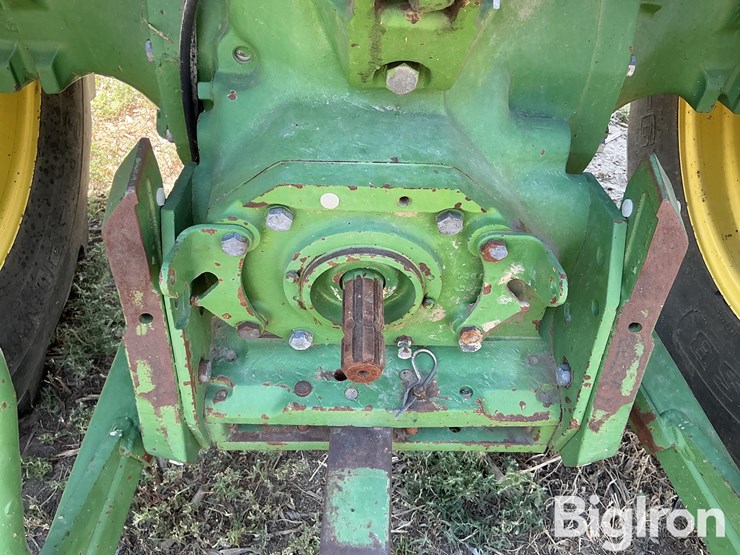 1983-john-deere-2350-image-9