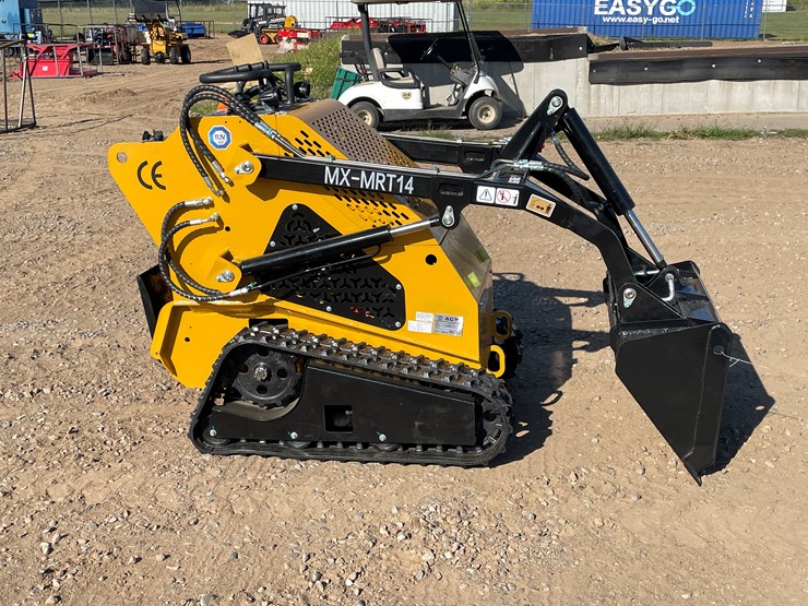 #9466-•-unused-2025-agt-compact-track-loader-image-6