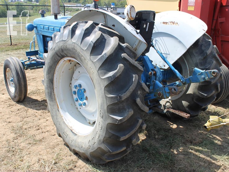 ford-4000-image-5