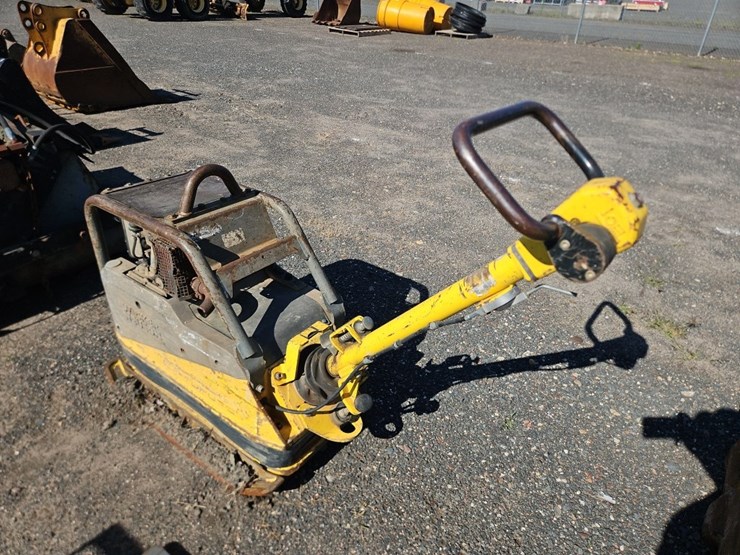 wacker-neuson-4545he-reversible-plate-compactor-image-4