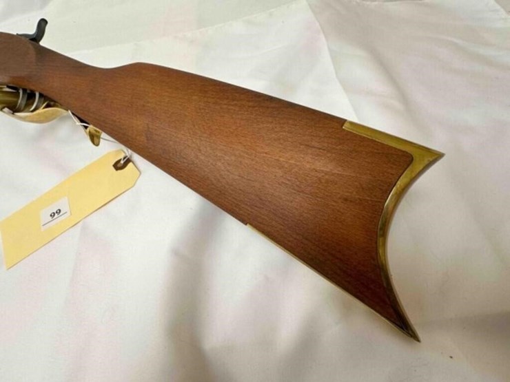 traditions-crockett-.32-cal-muzzleloader-image-2