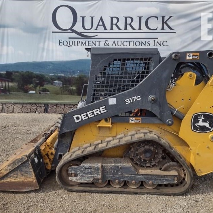 2022 DEERE 317G