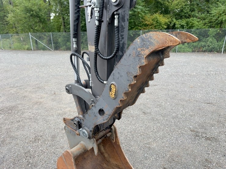 2021-volvo-ecr50f-mini-excavator-image-11
