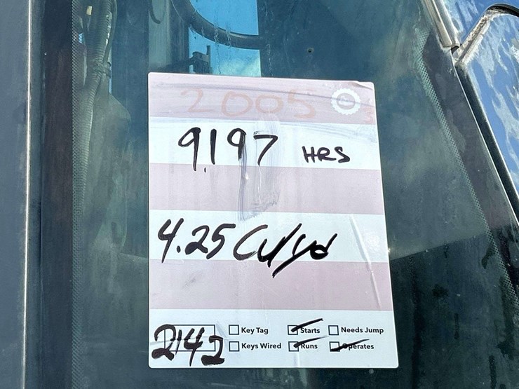 2014-deere-644k-image-24
