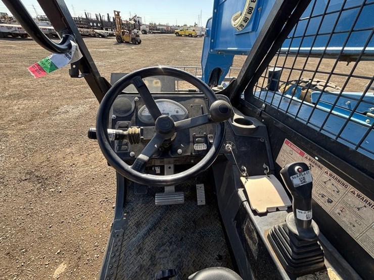 2014-genie-gth844-image-25