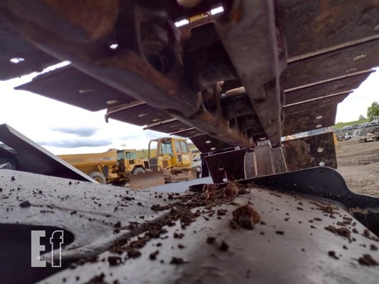 2019-caterpillar-307.5-image-44