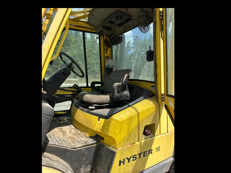 #126-•-hyster-110-forklift-(inoperable)-image-6