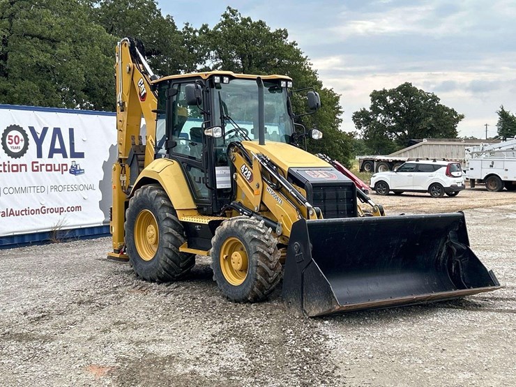 2021-caterpillar-428-image-4