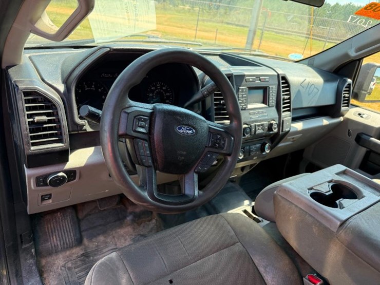 2017-ford-f150-xl-image-25