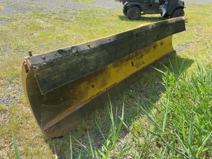11'-snow-plow-with-boce-image-4
