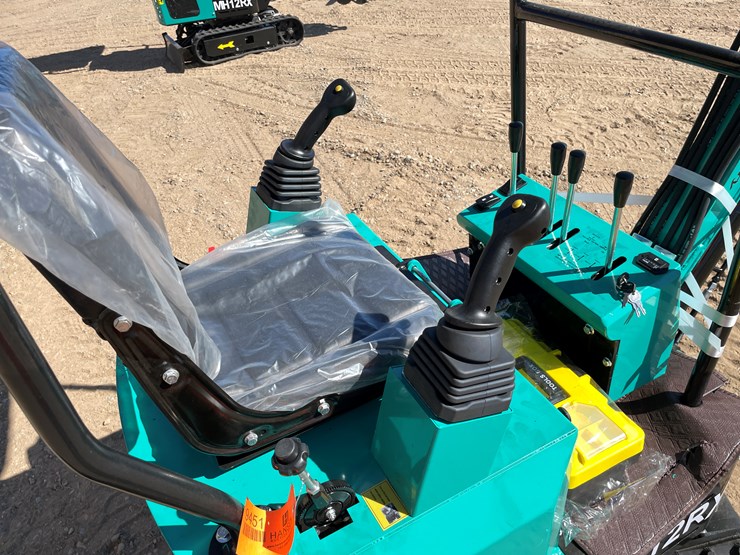 #9451-•-2025-unused-cfg-mini-excavator-image-6
