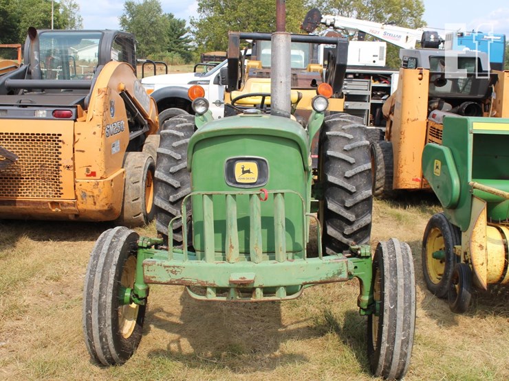 john-deere-820-image-5