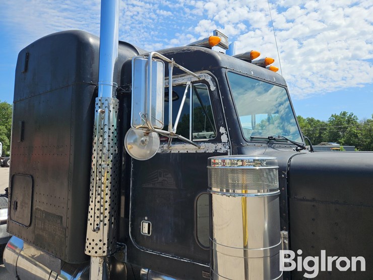 1998-peterbilt-379-image-16