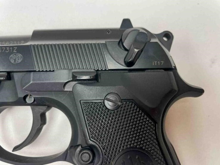 berretta-9mm-pistol-image-8